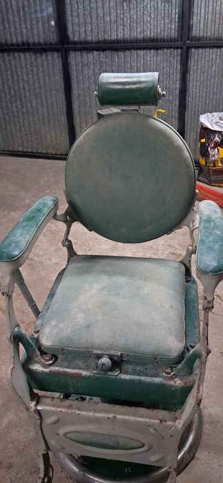 Cadeira antiga de barbeiro