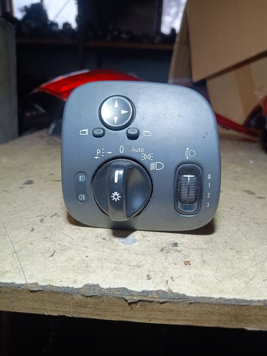 Włącznik świateł Mercedes w203 oryginał Europa