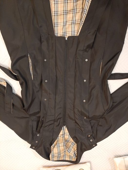 Тренч, плащ, Burberry,ї XXL, маломірить на XL, стан 10 з 10.