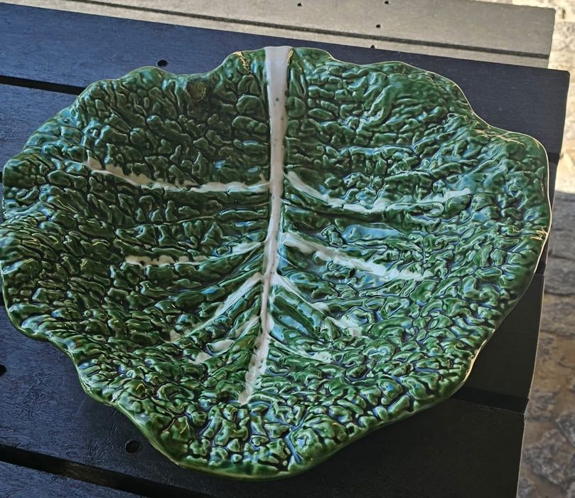 Conjunto de loiças de cor verde. Para colocar sopas ou outras