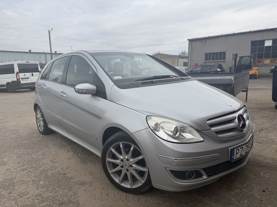Mercedes B klasa 245