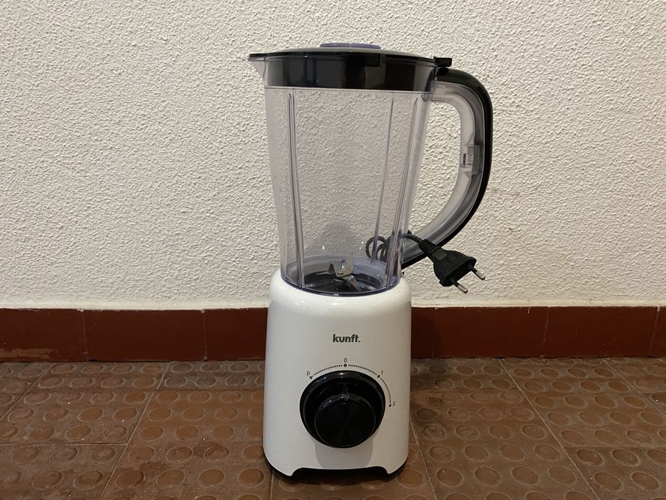 Liquidificador Kunft Branco
