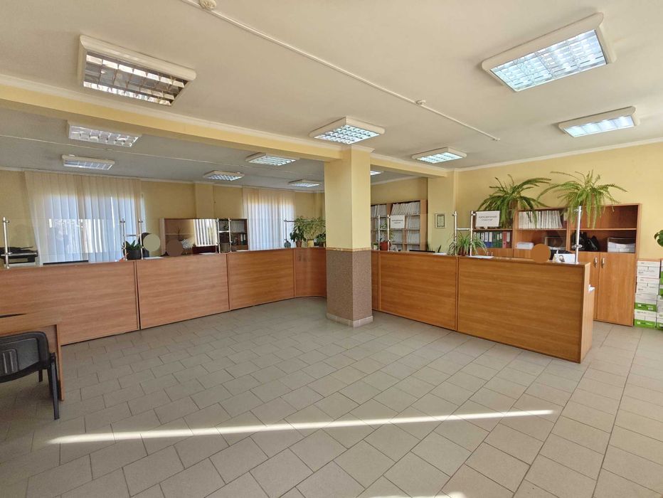 Продаж комплексу будівель у м. Виноградів – готова база з великою територією
