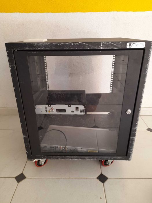 Rack armario equipamento
