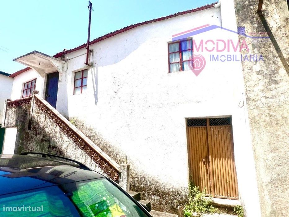 Moradias T2+T2 no centro da vila de Castanheira de Pera — Castanheira De Pêra E Coentral, Leiria