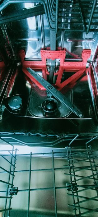 Sprzedam zmywarkę Whirlpool 6 zmysł