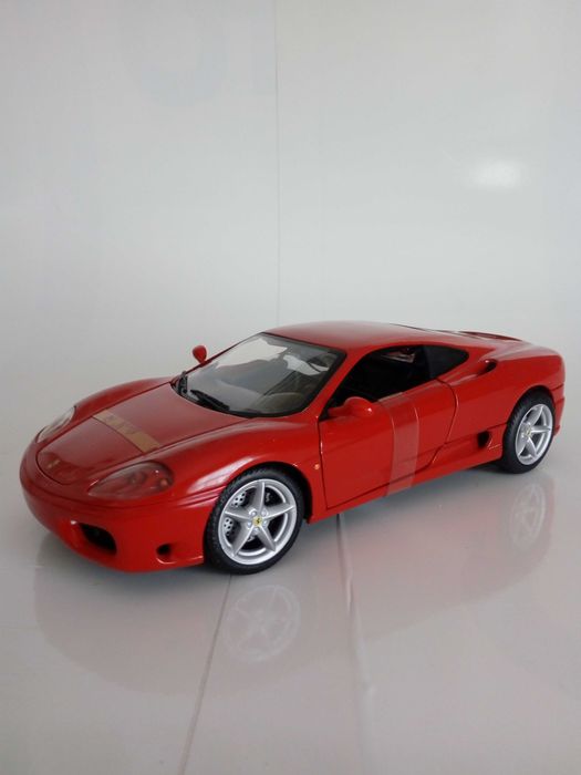 Miniatura de Carro da escala 1.18