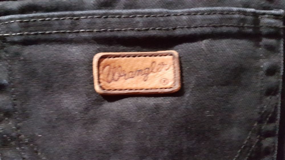 Spodnie Jeansy Wrangler R 36