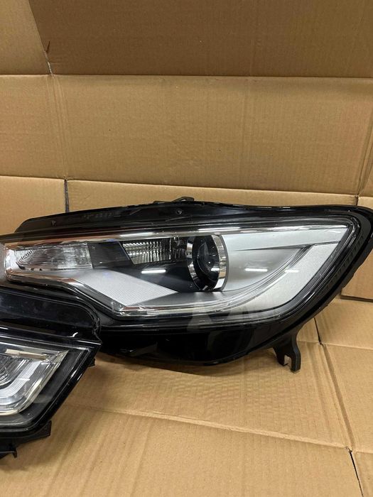 Audi A6 C7 Фари передні ліва права Xenon