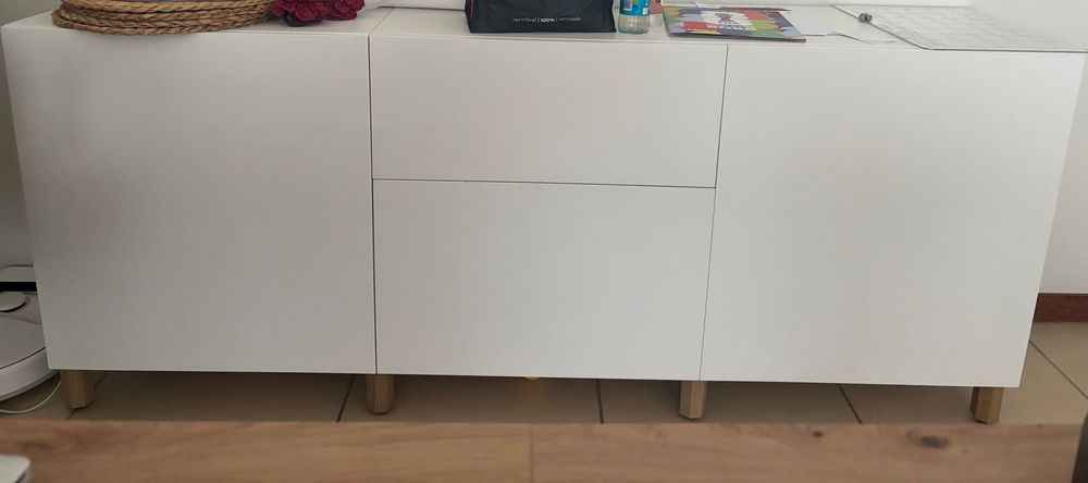 Aparador BESTA Ikea
