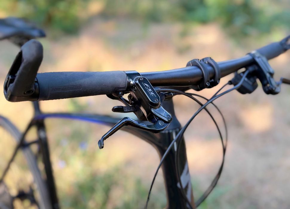 Specialized Sirrus Elite Carbon велосипед для вулиць