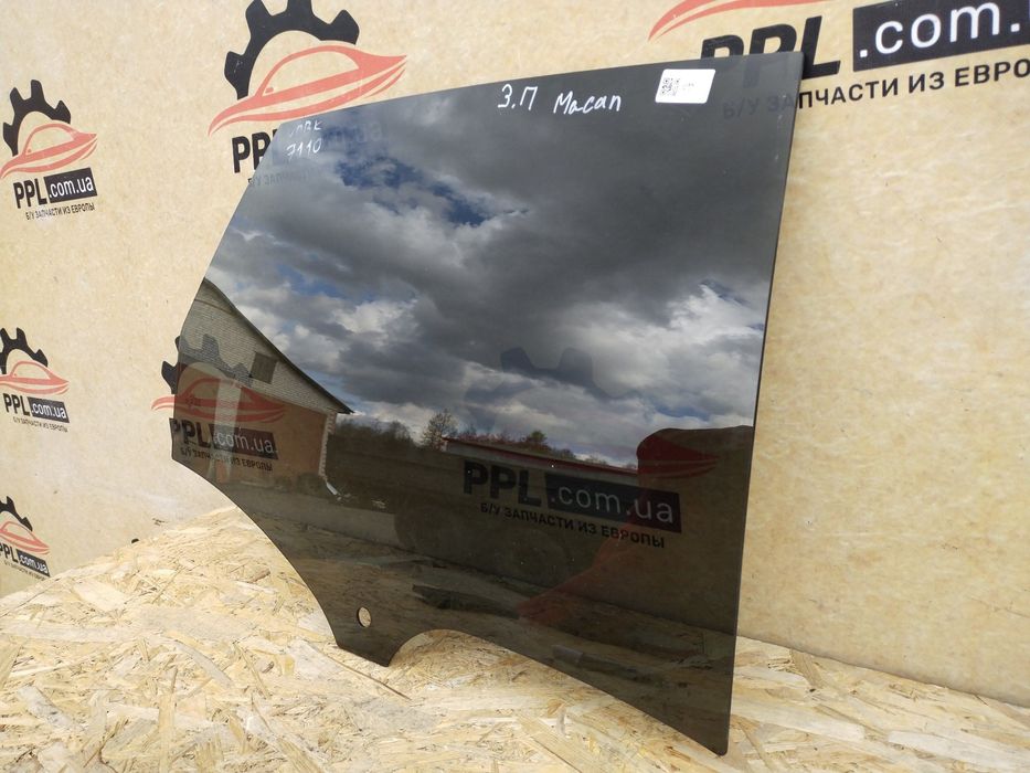 Porsche Macan 2014- стекло двери заднее правое 2014 год 95B845206A