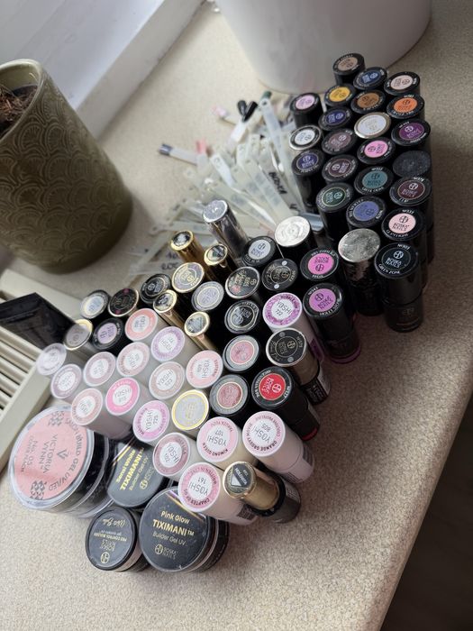 Lakiery hybrydowe, zele, wzorniki