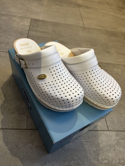 Chodaki Scholl Clog Supercomfort - białe, rozm. 38