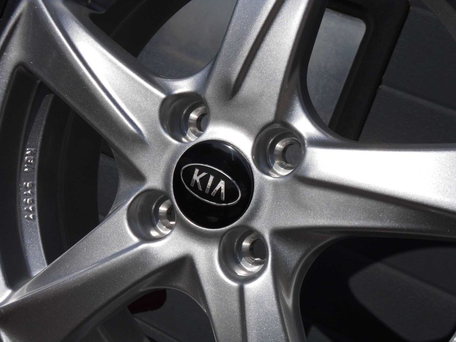 Felgi aluminiowe RC Design 16 4x100 Kia Rio Stonic