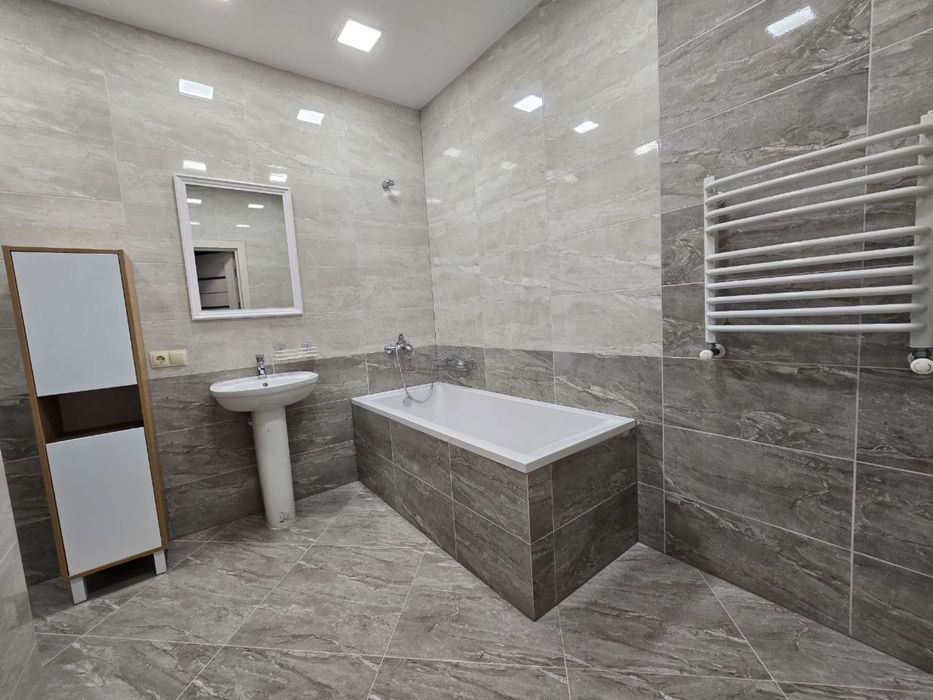 Ексклюзивна Новобудова з Євроремонтом - Проспект Незалежності  - 125 м