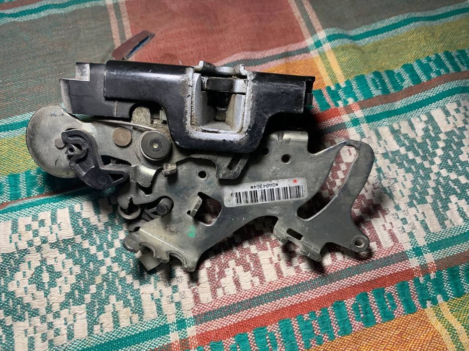 Vito 639 замок пасажира