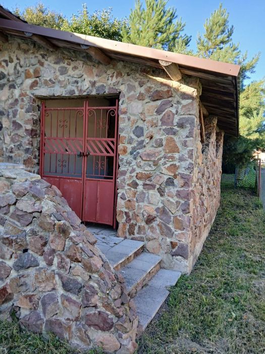 )( Продаж два окремі будинки