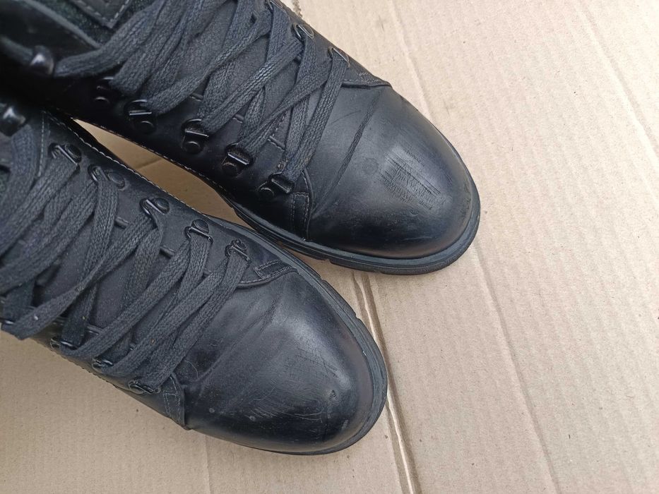 Чоловічі боти 43 розмір, довжина устілки 28см.