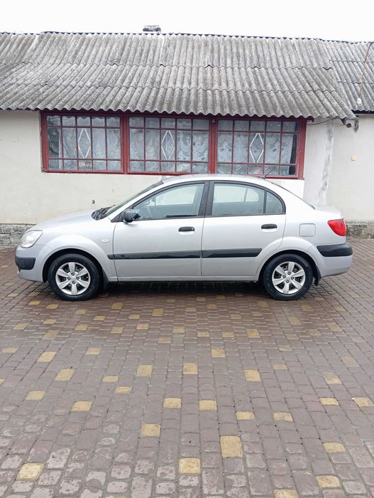 Кіа Rio продається