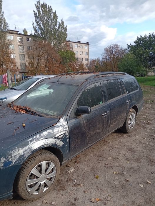 Срочно продам два форд мондео 3 універсал