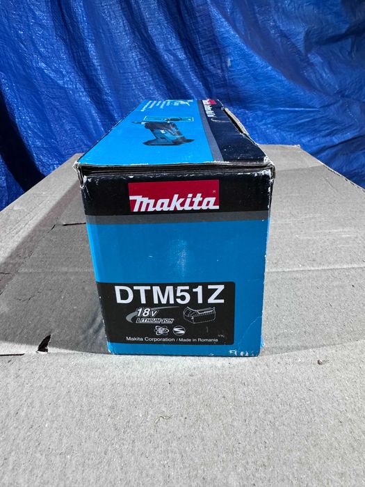 Вібраційна шліфмашина Makita BO5031 та реноватор Makita DTM51Z, Makita TM30DZ