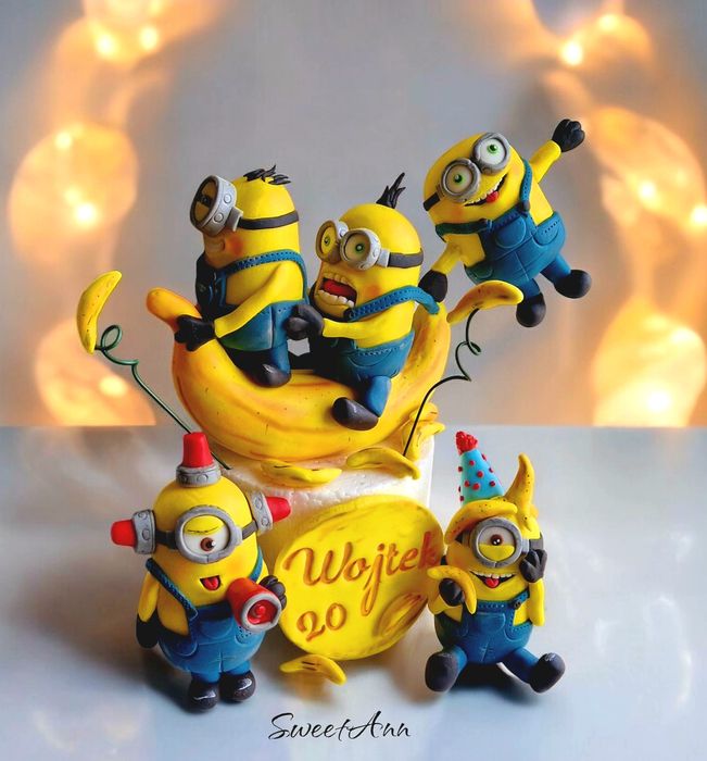 Minionki dekoracja na tort