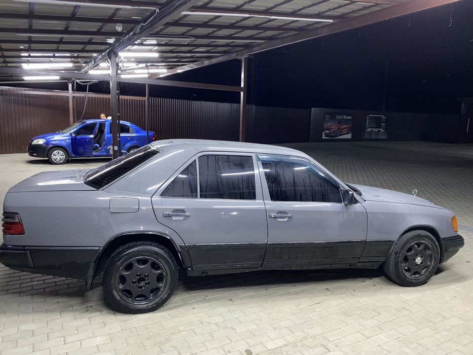 Mercedes-Benz E-Class 1987 VIN WDB1241201A570156 фото оголошення 3 з 8