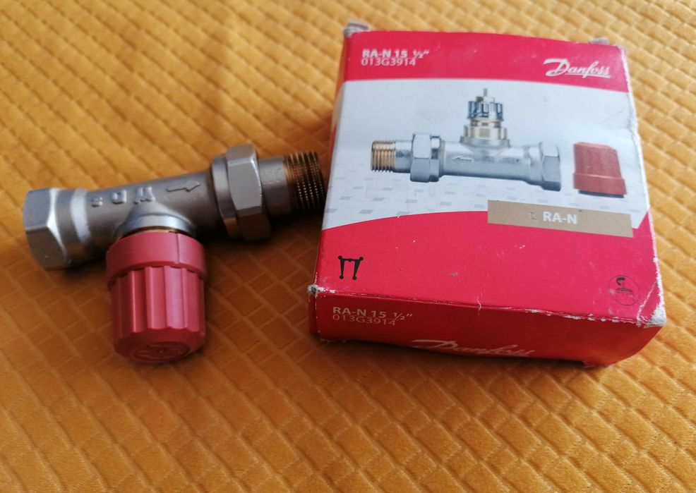 Zawór termostatyczny Danfoss RA-N 15 1/2" 013G3914 wydłużony.