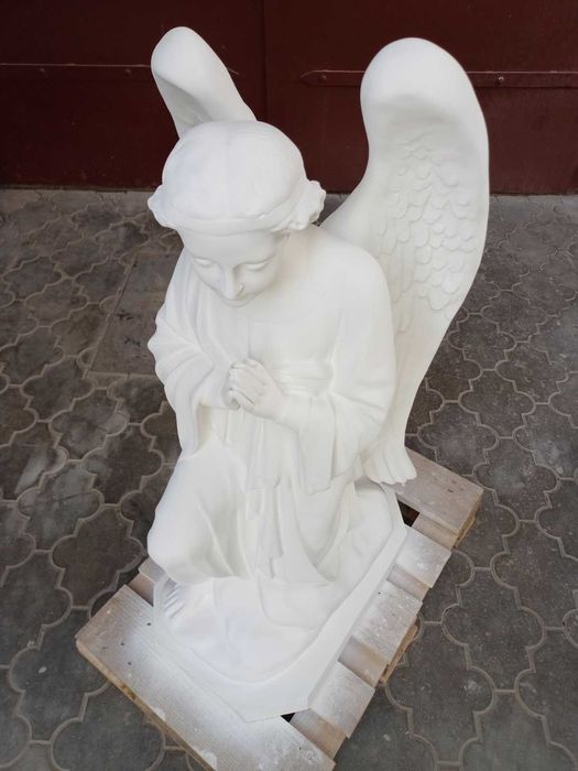 Скульптура ангела висота 110 см