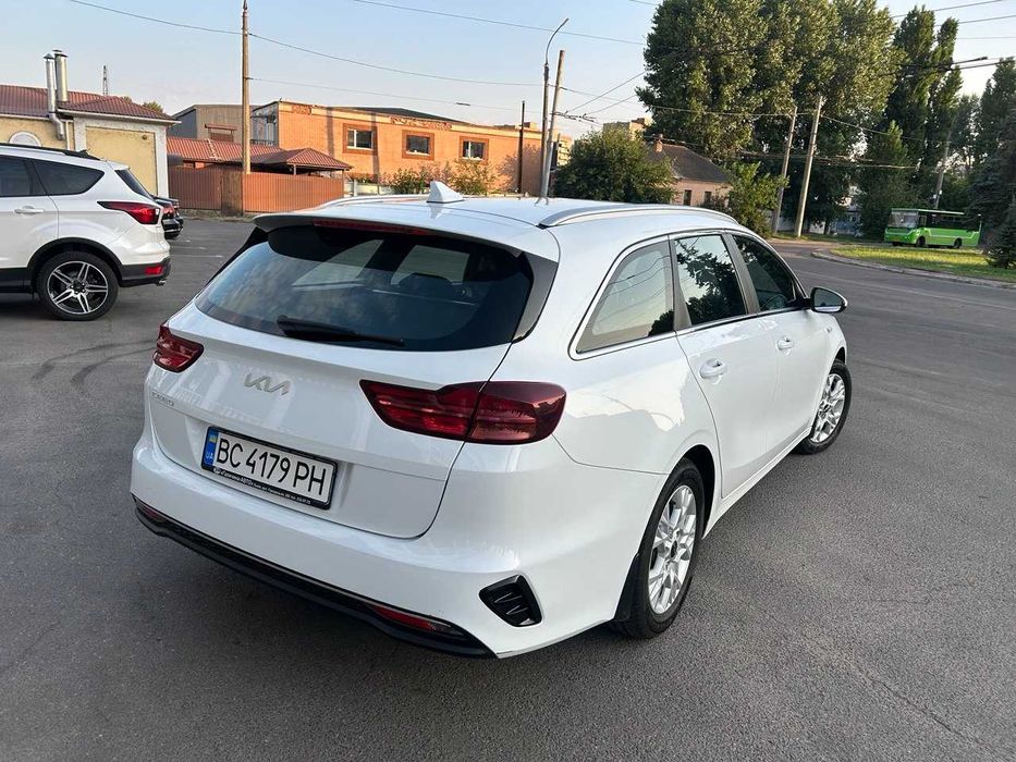 Прокат Авто. Подобова оренда. Kia Ceed SW