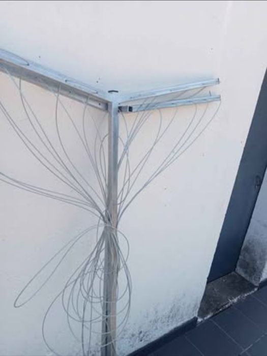 Estendal com 15 cordas e rodas novo