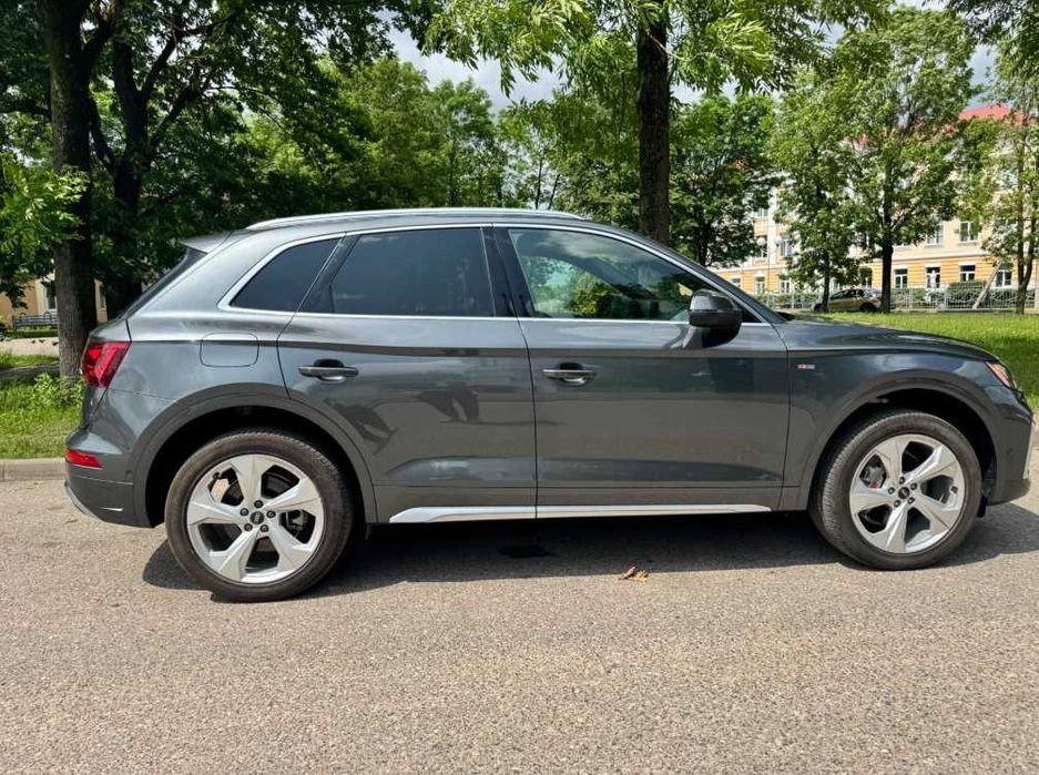 Продаю Audi Q5 2021 року