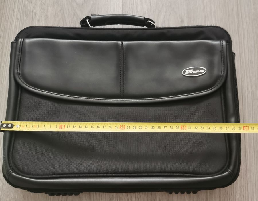 Mala computador preta