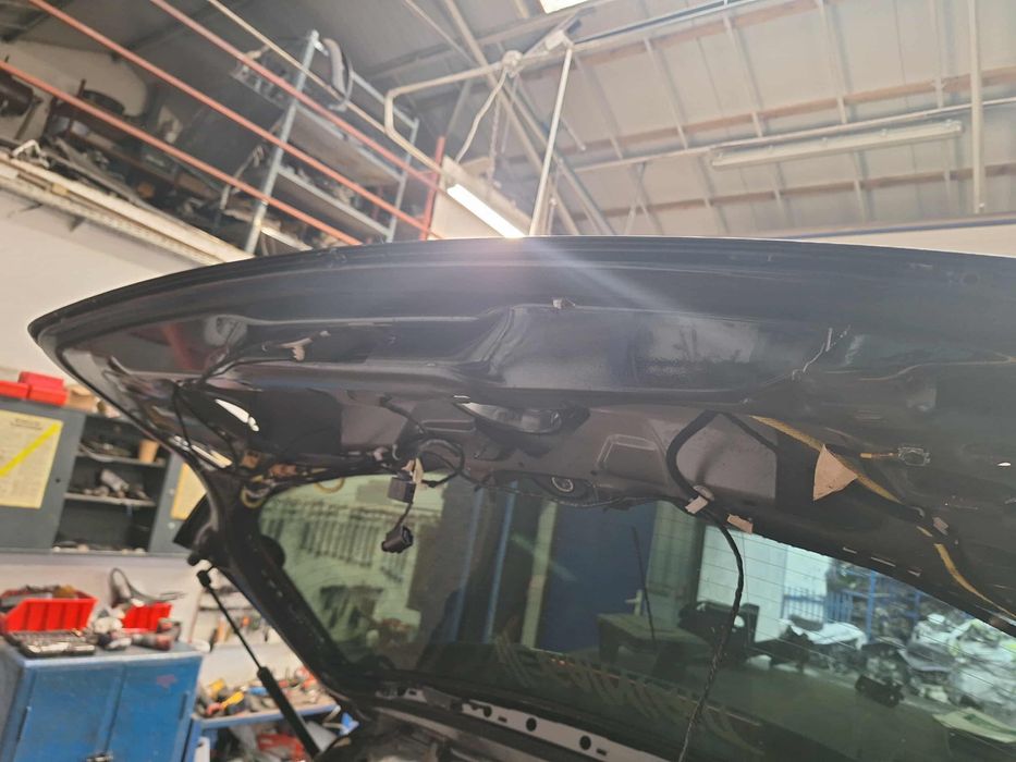 Klapa Golf V Gti Lotka Spoiler LC9Z Klapa tył Golf 5