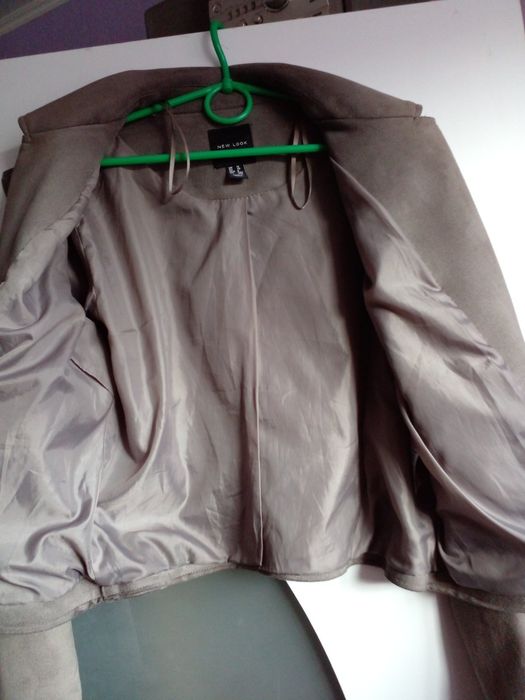 Продам куртку для дівчаток