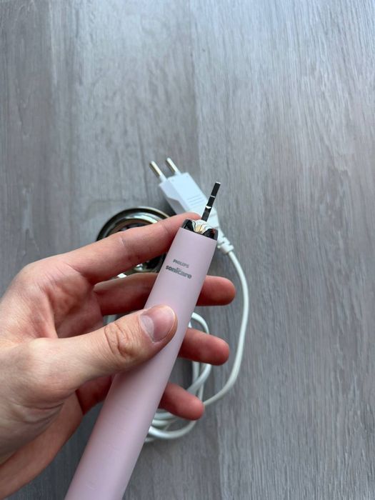 Електрична зубна щітка Philips Sonicare оригінал стан нової