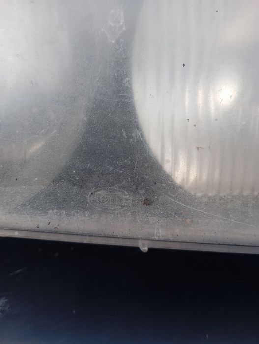 Права фара Hella бмв е39