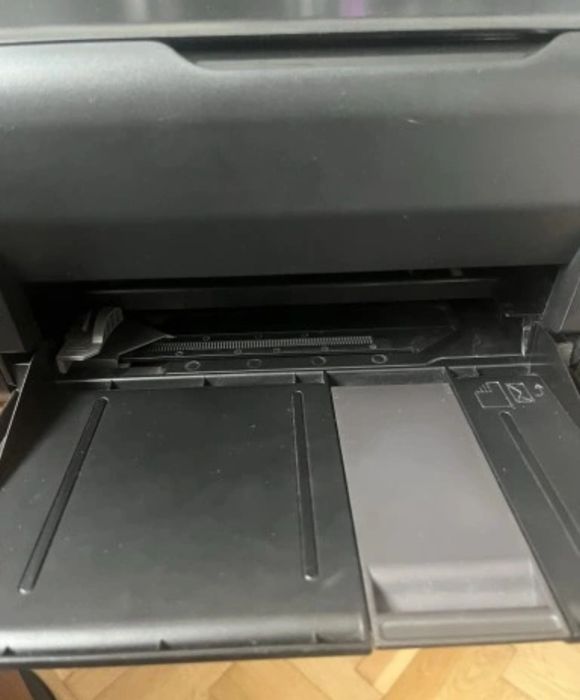 Urzadzenie wielofunkcyjne drukarka skaner ksero hp F2480