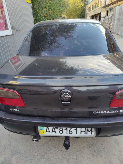 Opel Omega B.