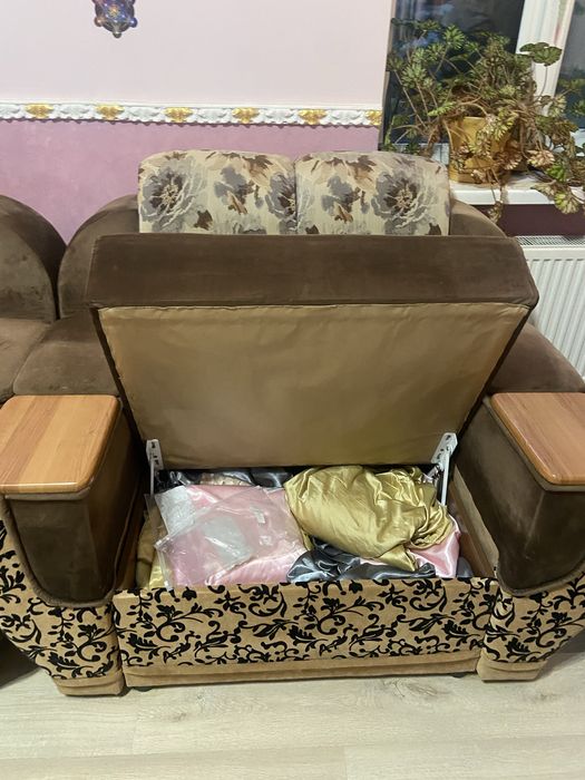 Кутовий розкладний диван