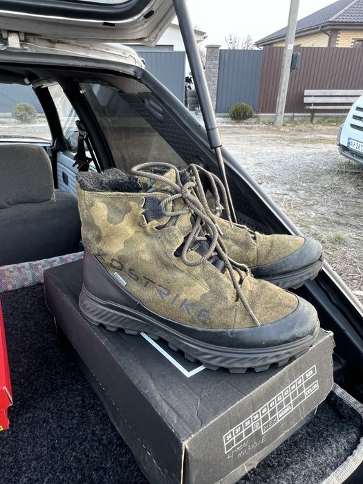 Продам чоботи.