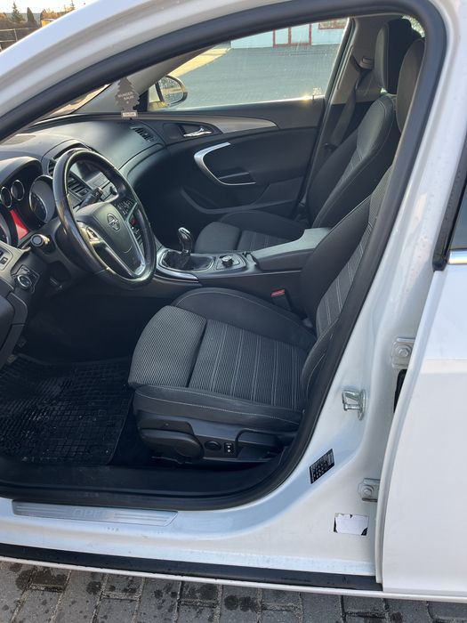 Opel Insignia Sport Tour ZAMIANA