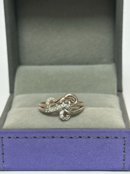 Золотое кольцо с бриллиантами 17,5р