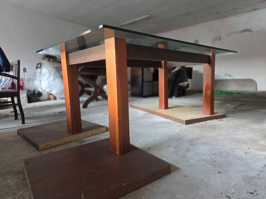 Mesa madeira maciça com vodro temperado