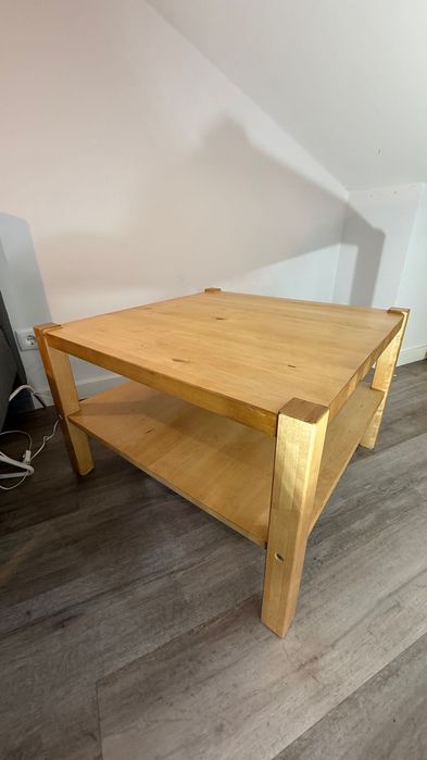 Mesa de centro/apoio em madeira bétula a muito bom preço