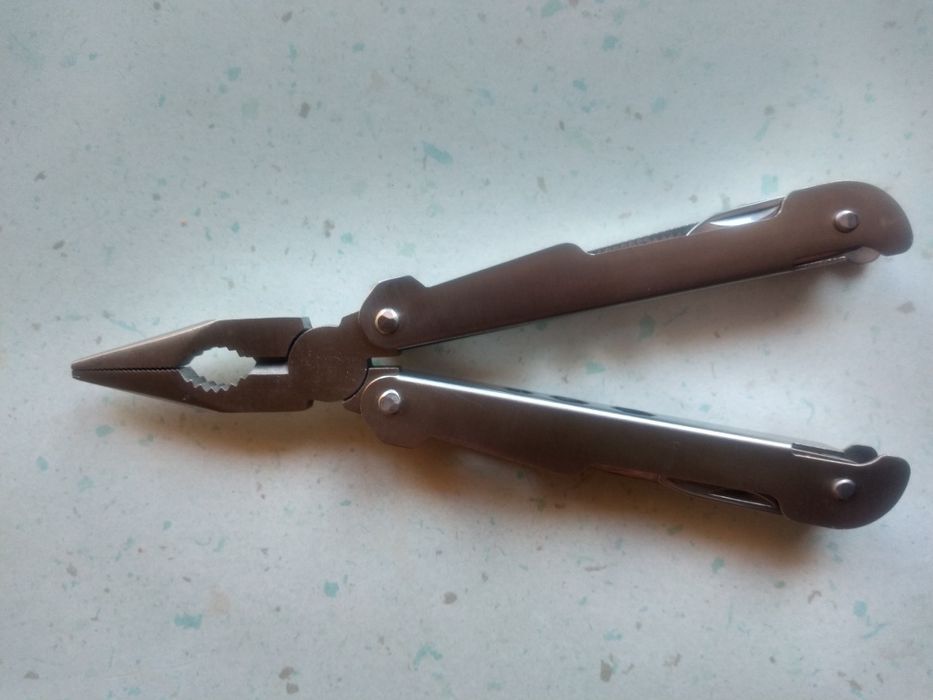 Multitool tool kombinerki