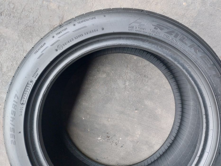 Opony 235 45 17 letnie z 2023 roku