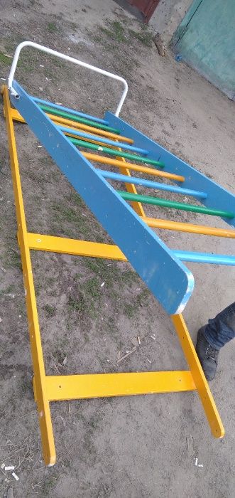 Детская спортивная стенка