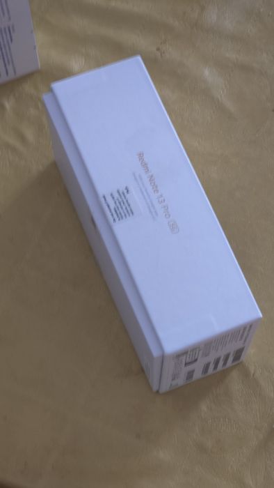Xiaomi Redmi Note 13 Pro 5G – 8GB RAM / 256GB